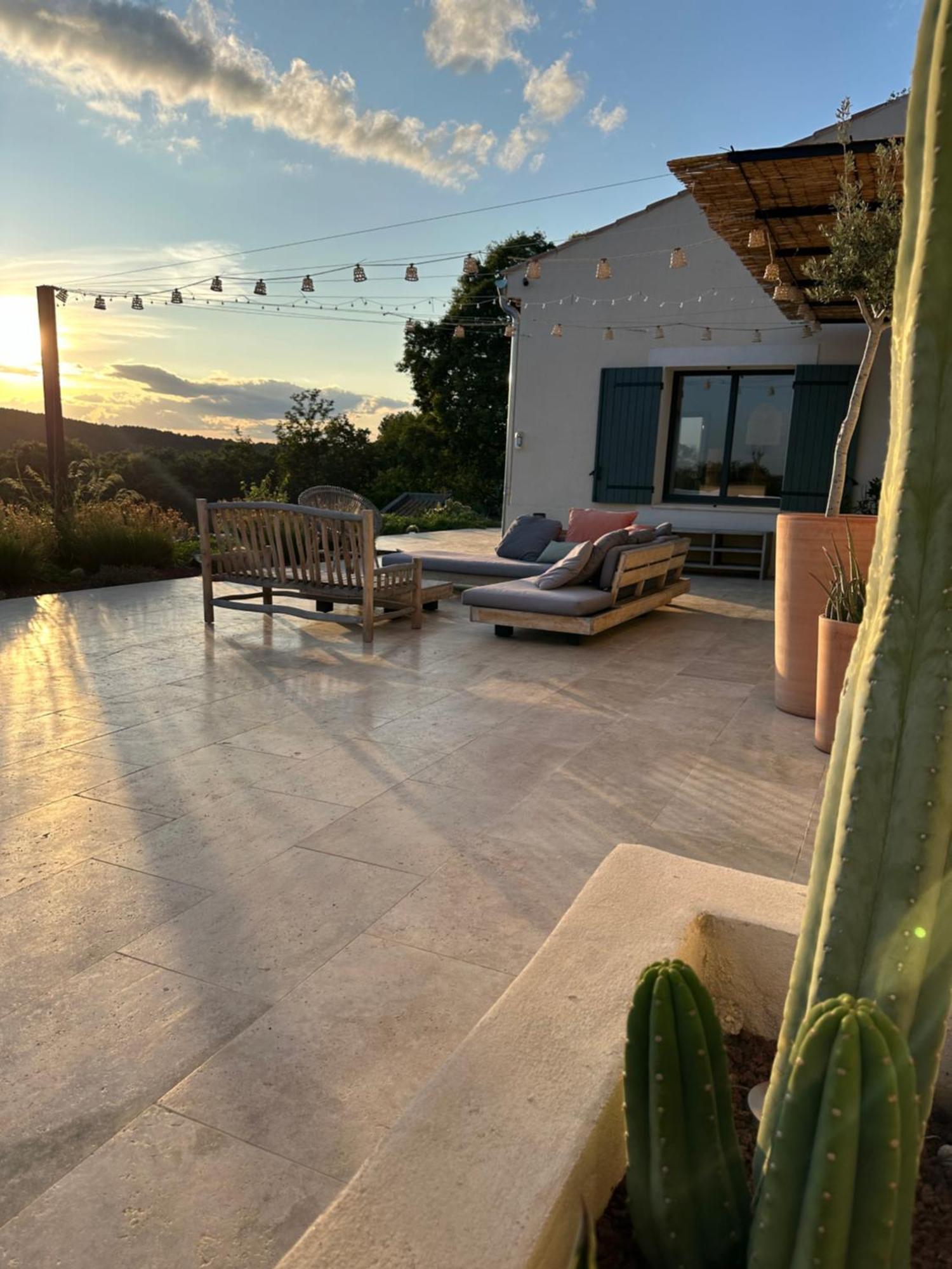 Villa Sous Le « Figuier » Cornillon-Confoux Exterior foto